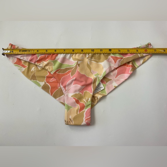 Billabong Pink and Orange Floral Fabric - Picture 9 of 10